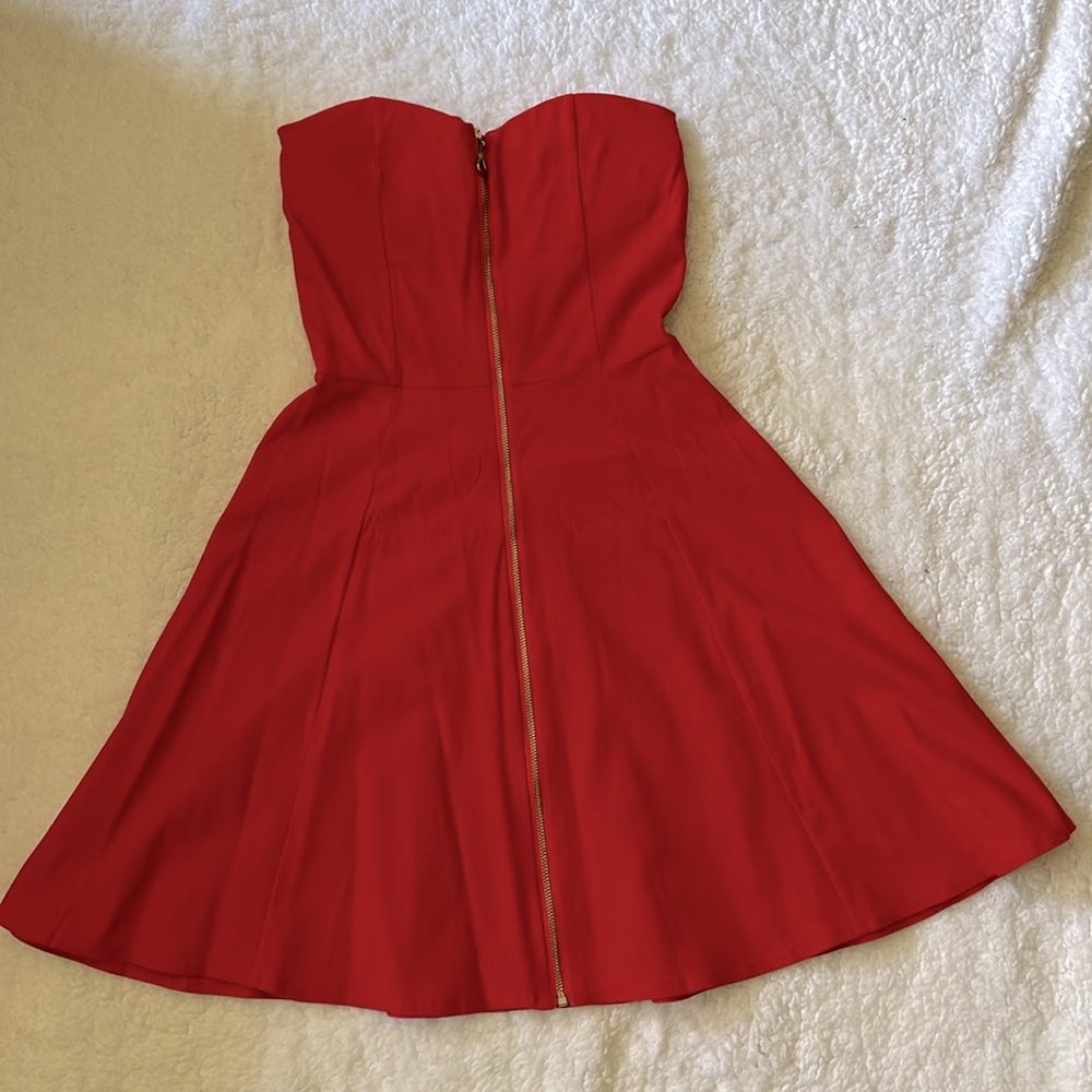Red dress, Size M, strapless, with a zipper